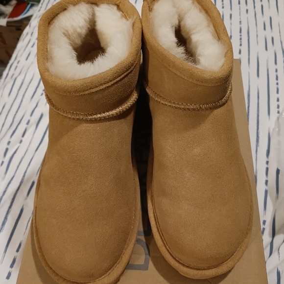 NWT!! BEARPAW SHORTIES Sz 7 (Water Resistant) - Picture 4 of 13